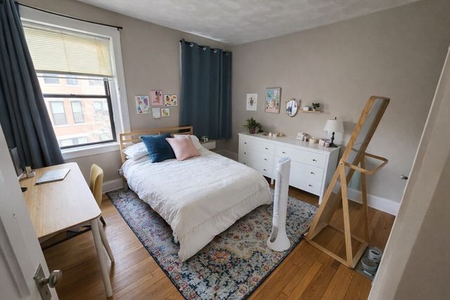 30 Claflin Rd 1, Brookline, MA 02445