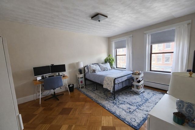 30 Claflin Rd 1, Brookline, MA 02445