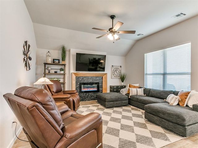 1153 NW 12th Street, Newcastle, OK 73065