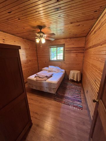 15047 Old West Eminence Road, Eminence, MO 65466