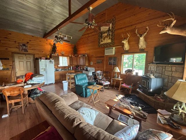 15047 Old West Eminence Road, Eminence, MO 65466