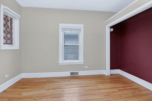 914 Lathrop Avenue, Forest Park, IL 60130