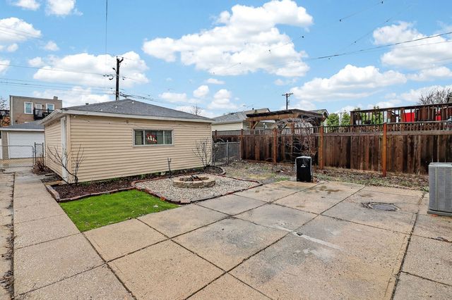 914 Lathrop Avenue, Forest Park, IL 60130