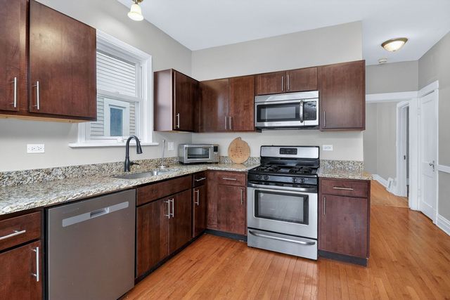 914 Lathrop Avenue, Forest Park, IL 60130