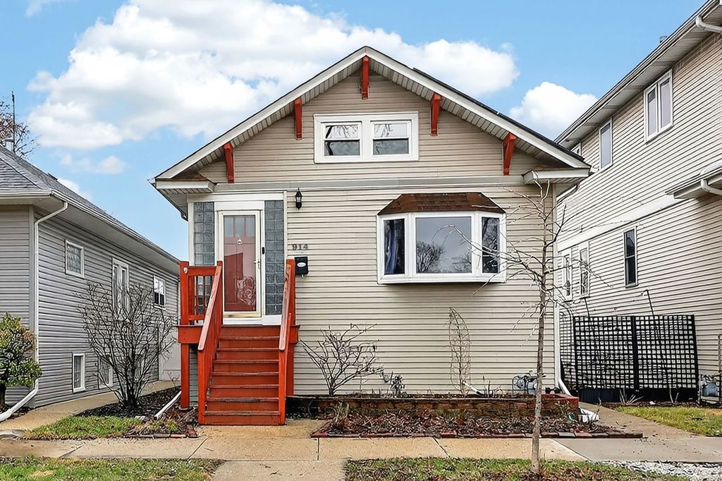 914 Lathrop Avenue, Forest Park, IL 60130
