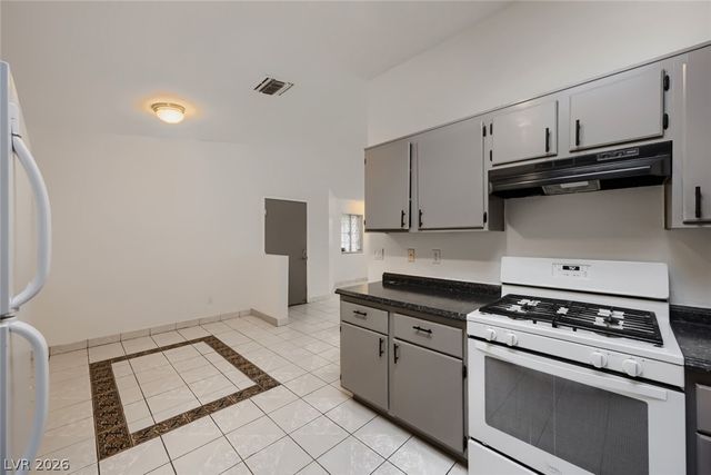 1918 King Hill Street, Las Vegas, NV 89106