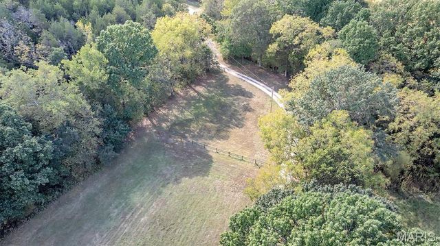 130 Rolling Hills Drive, Washington, MO 63090