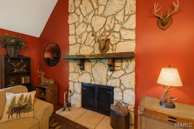 130 Rolling Hills Drive, Washington, MO 63090