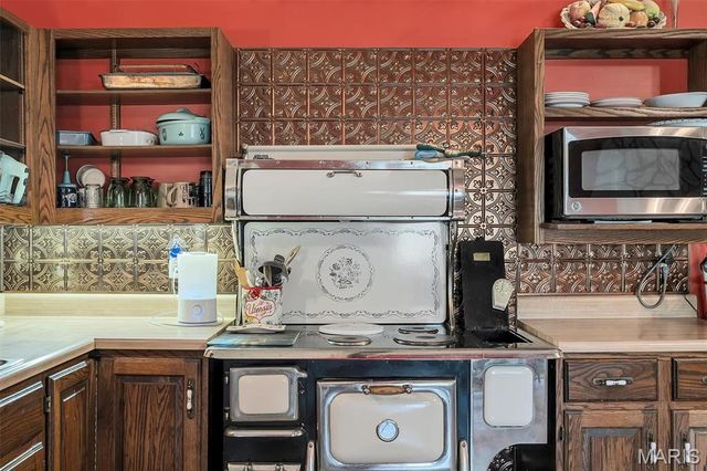 130 Rolling Hills Drive, Washington, MO 63090