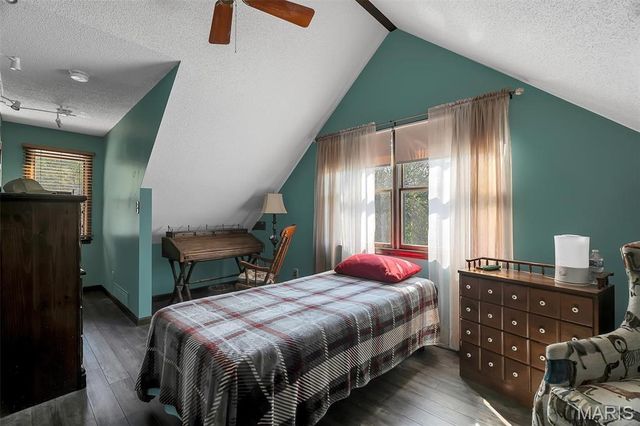 130 Rolling Hills Drive, Washington, MO 63090