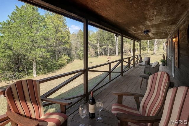 130 Rolling Hills Drive, Washington, MO 63090