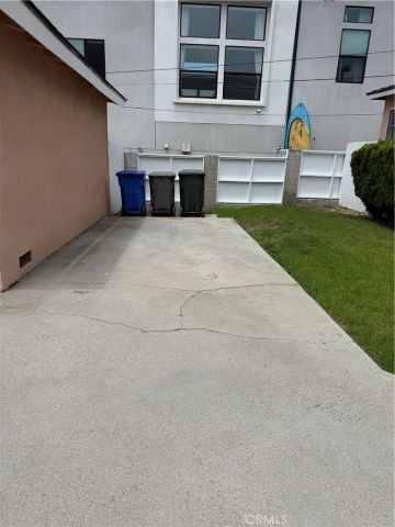 2006 Grant, Redondo Beach, CA 90278