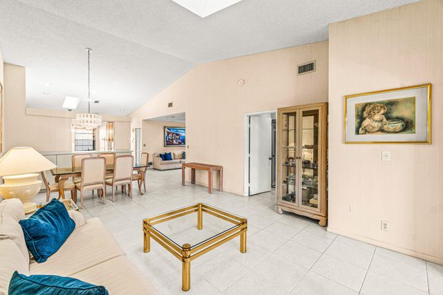 6041 Kings Gate Circle, Delray Beach, FL 33484