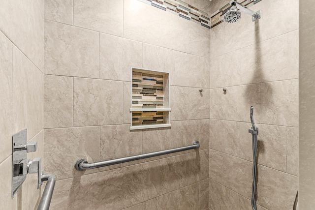 6041 Kings Gate Circle, Delray Beach, FL 33484