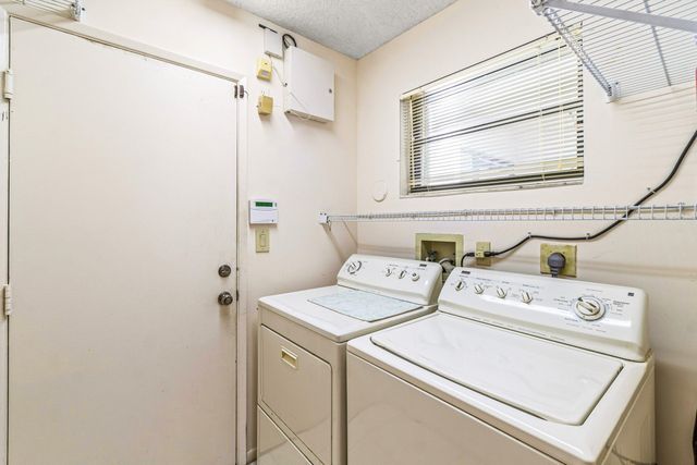 6041 Kings Gate Circle, Delray Beach, FL 33484