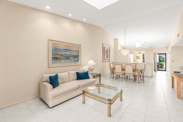 6041 Kings Gate Circle, Delray Beach, FL 33484