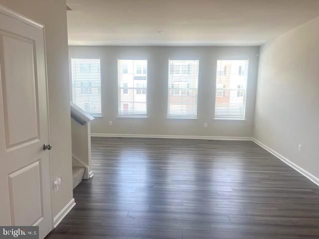 98 EXTROVERT DR, Charles Town, WV 25414