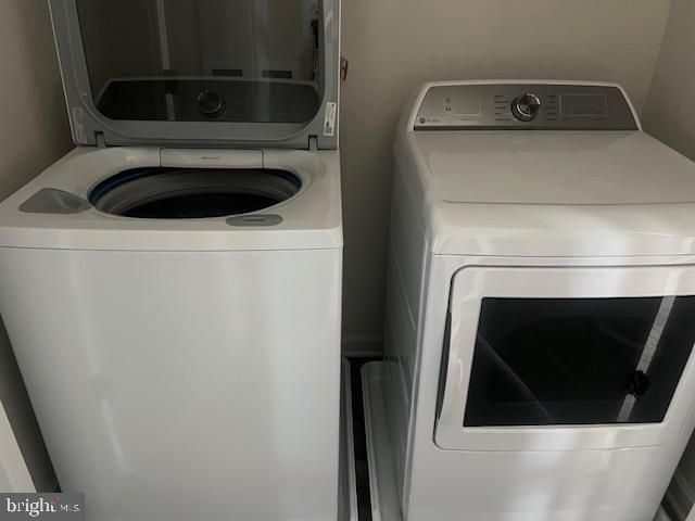 98 EXTROVERT DR, Charles Town, WV 25414