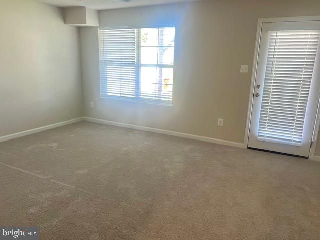 98 EXTROVERT DR, Charles Town, WV 25414