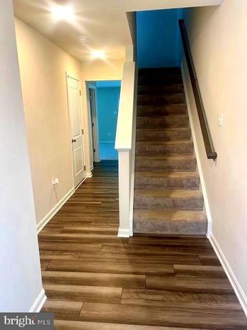 98 EXTROVERT DR, Charles Town, WV 25414