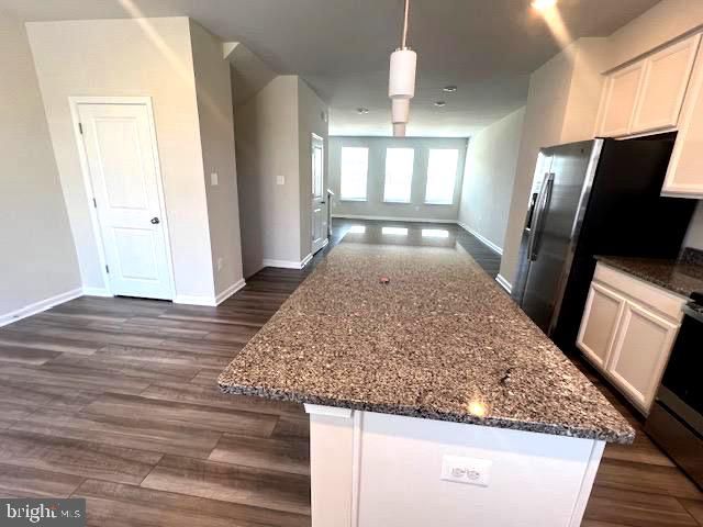 98 EXTROVERT DR, Charles Town, WV 25414