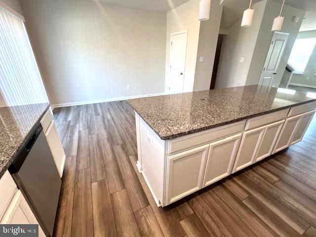 98 EXTROVERT DR, Charles Town, WV 25414