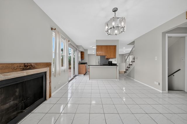 1964 Crescent Lane, Hoffman Estates, IL 60169