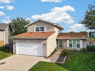 1964 Crescent Lane, Hoffman Estates, IL 60169