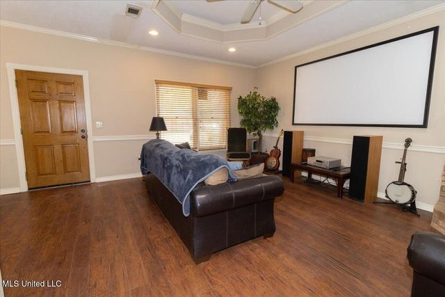 313 Pelahatchie Shore Drive, Brandon, MS 39047