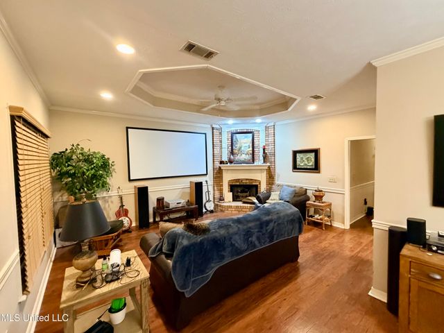 313 Pelahatchie Shore Drive, Brandon, MS 39047