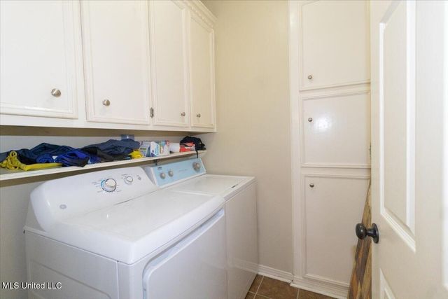 313 Pelahatchie Shore Drive, Brandon, MS 39047