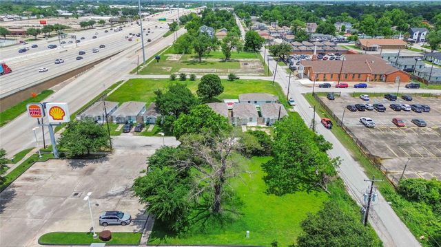 3495 Des Chaumes Street, Houston, TX 77026