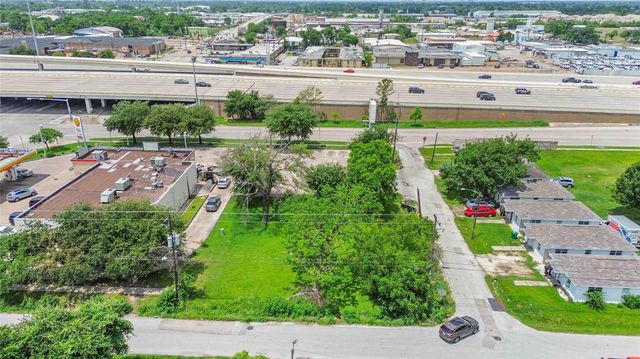 3495 Des Chaumes Street, Houston, TX 77026