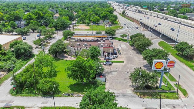 3495 Des Chaumes Street, Houston, TX 77026