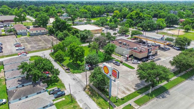 3495 Des Chaumes Street, Houston, TX 77026