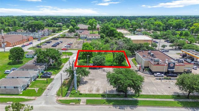3495 Des Chaumes Street, Houston, TX 77026