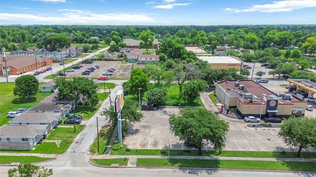 3495 Des Chaumes Street, Houston, TX 77026