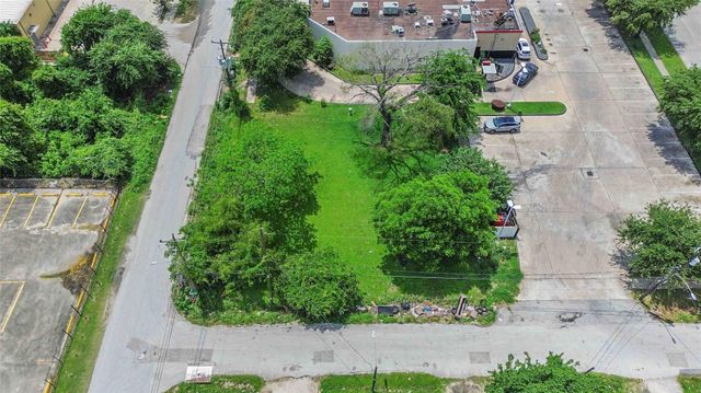 3495 Des Chaumes Street, Houston, TX 77026