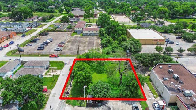 3495 Des Chaumes Street, Houston, TX 77026
