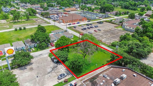3495 Des Chaumes Street, Houston, TX 77026