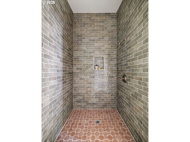 2560 Ne 30TH Ave, Portland, OR 97212