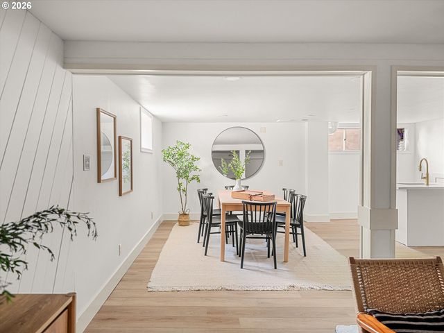 2560 Ne 30TH Ave, Portland, OR 97212