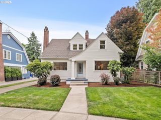 2560 Ne 30TH Ave, Portland, OR 97212
