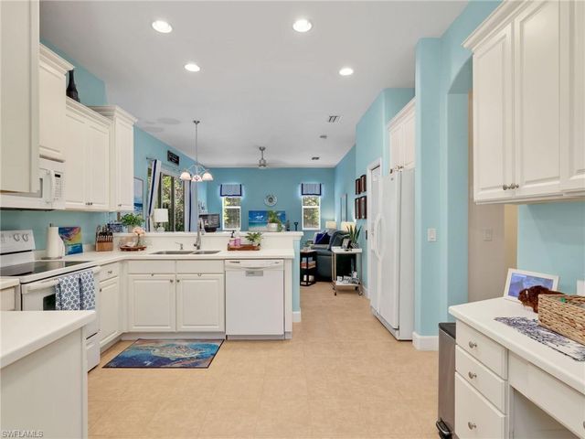 20299 Torre Del Lago ST, Estero, FL 33928