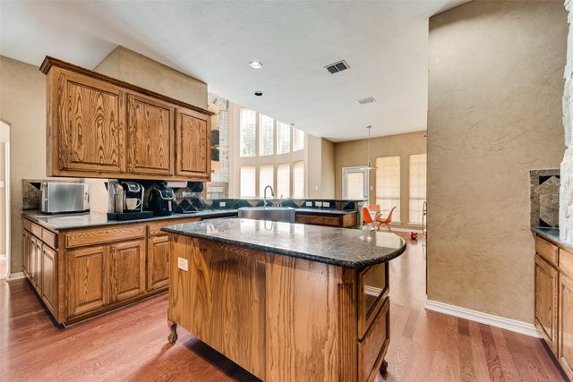 663 Links View Court, Grand Prairie, TX 75052
