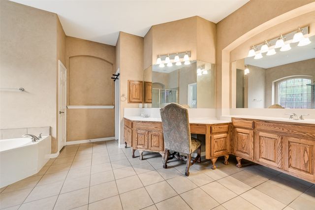 663 Links View Court, Grand Prairie, TX 75052