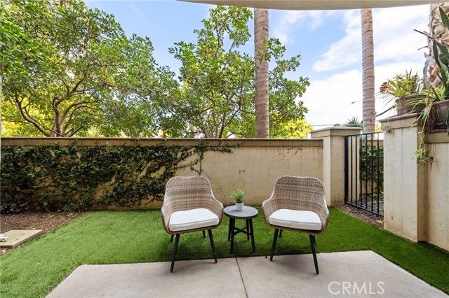 401 Bernard Street 211, Costa Mesa, CA 92627