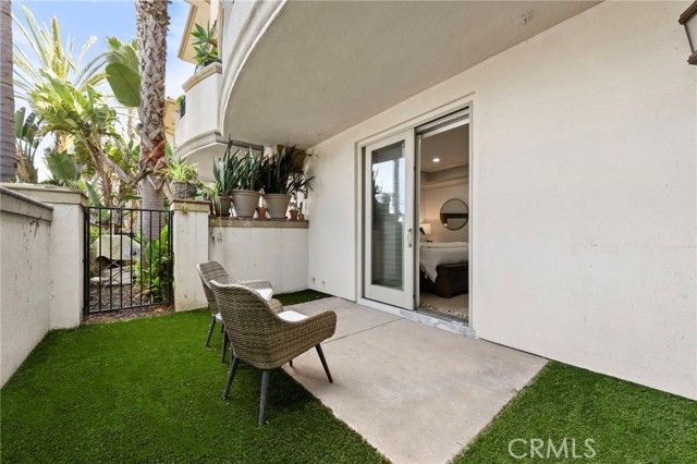 401 Bernard Street 211, Costa Mesa, CA 92627