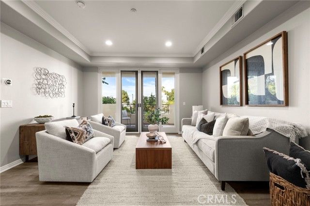 401 Bernard Street 211, Costa Mesa, CA 92627