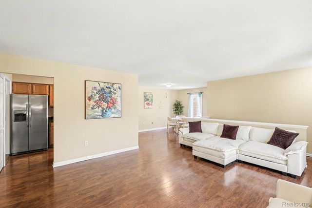 37407 Stonegate Circle, Clinton Charter Township, MI 48036